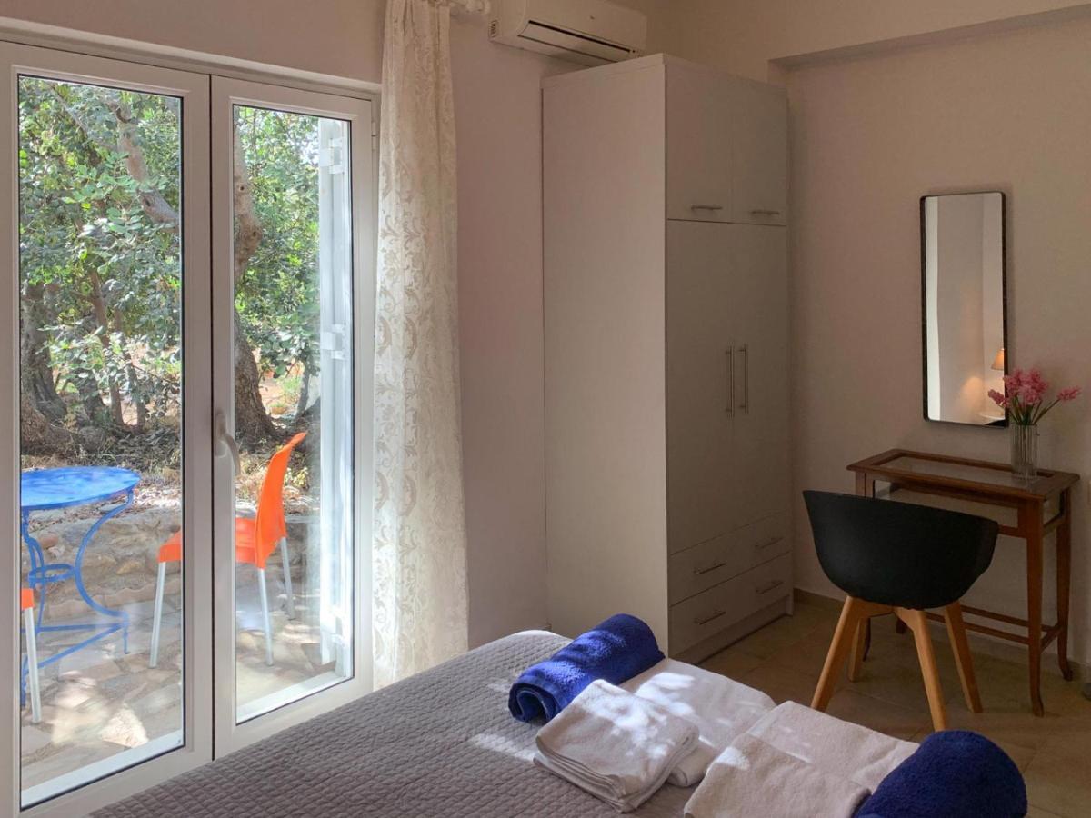 Villa Memories Palaiochora Ngoại thất bức ảnh